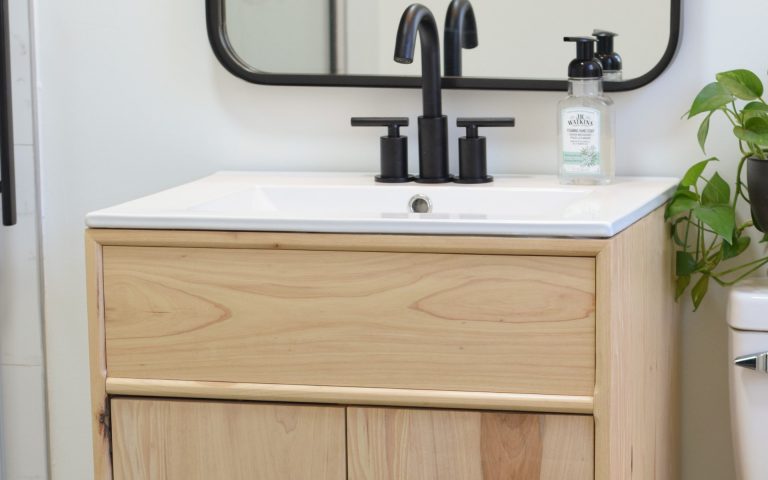 Ashti Vanity wide angle