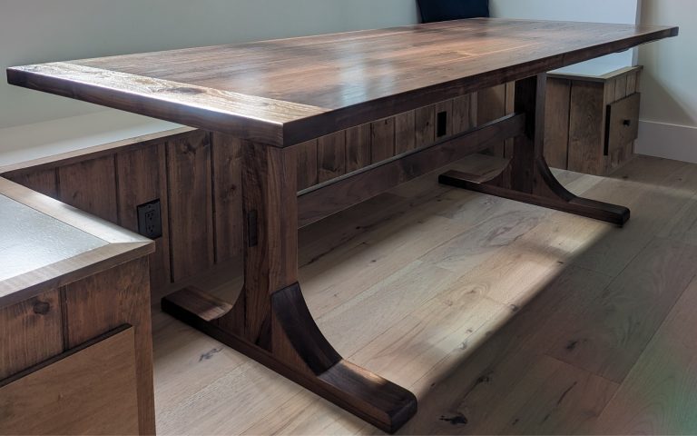 Makari Designs Layla table
